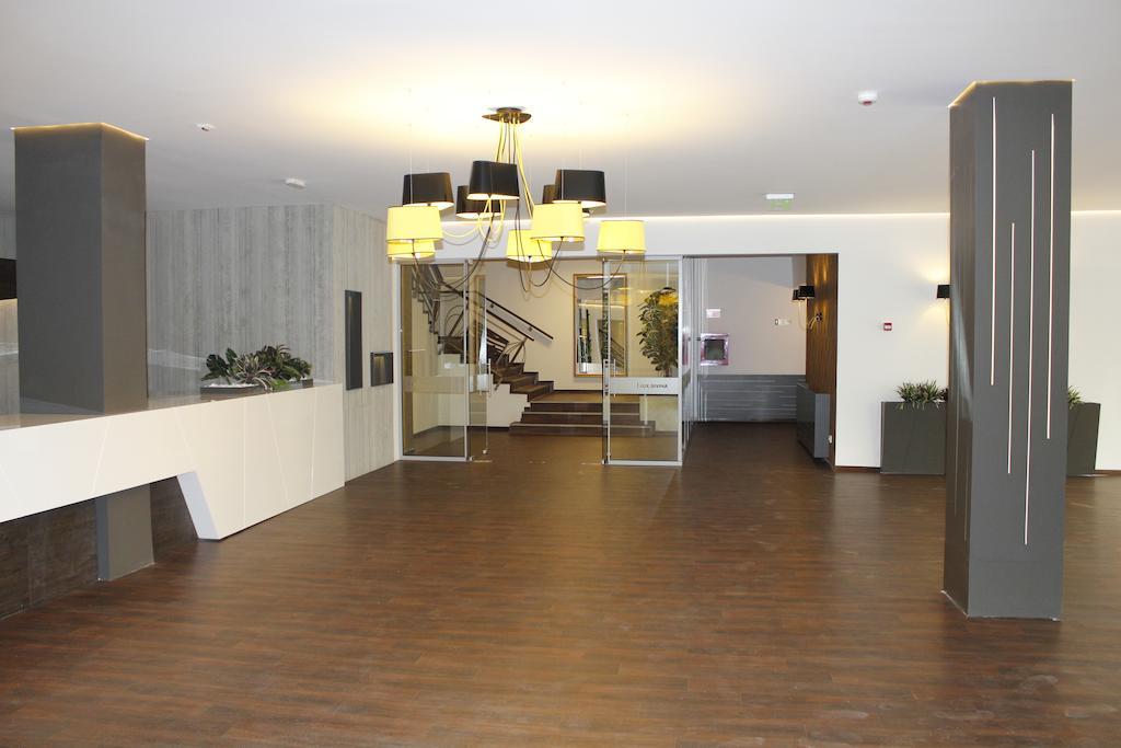Hotel Lux Divina Braşov Extérieur photo