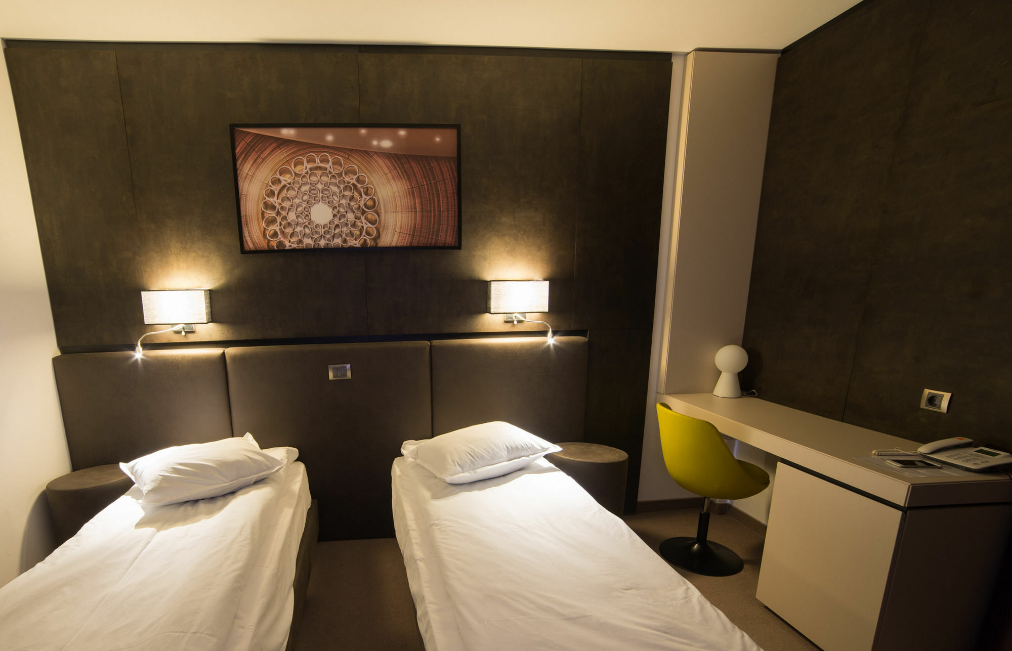 Hotel Lux Divina Braşov Extérieur photo