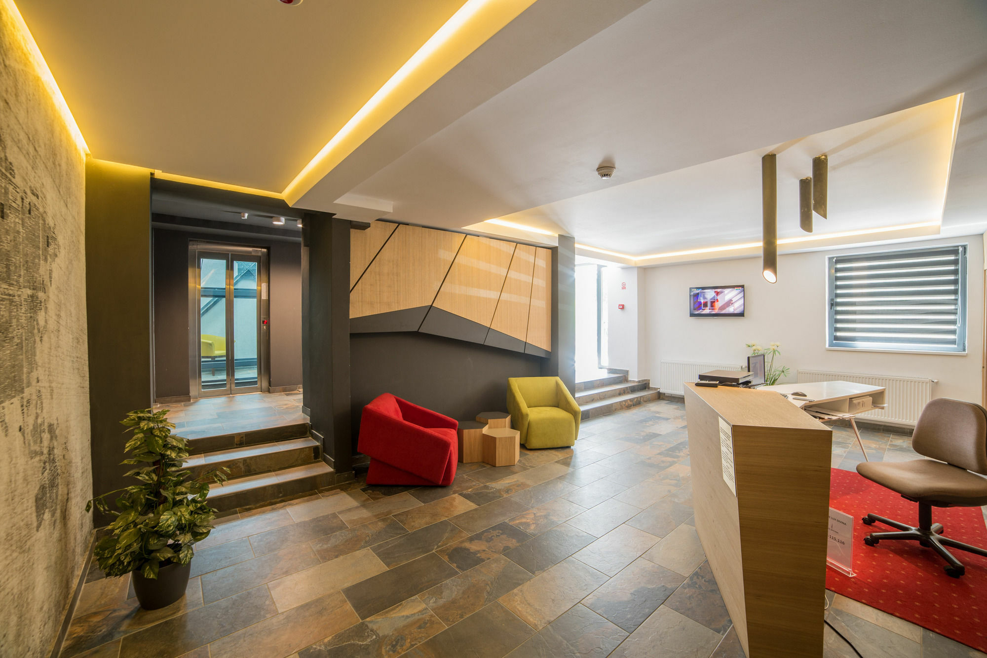 Hotel Lux Divina Braşov Extérieur photo